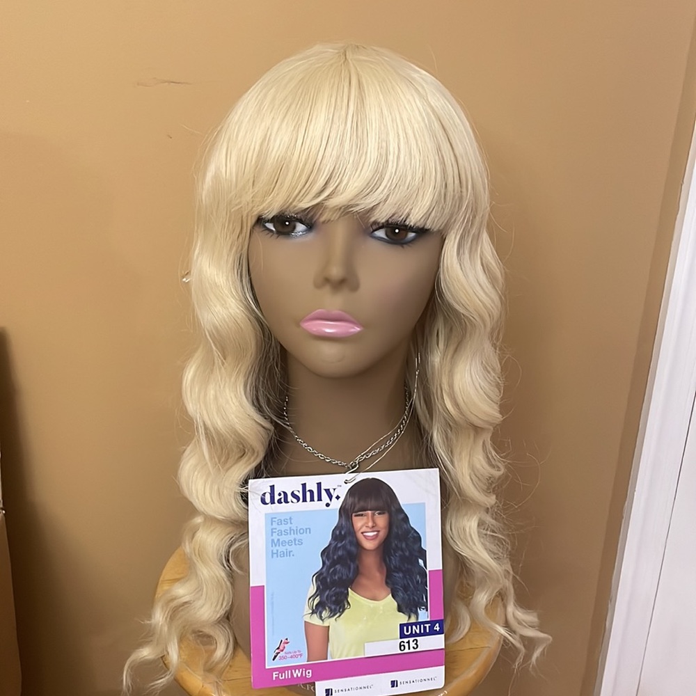 Sensationnel Synthetic Full Wig Dashly Unit 4 - (Color #613 Blonde) -BRAND NEW!
